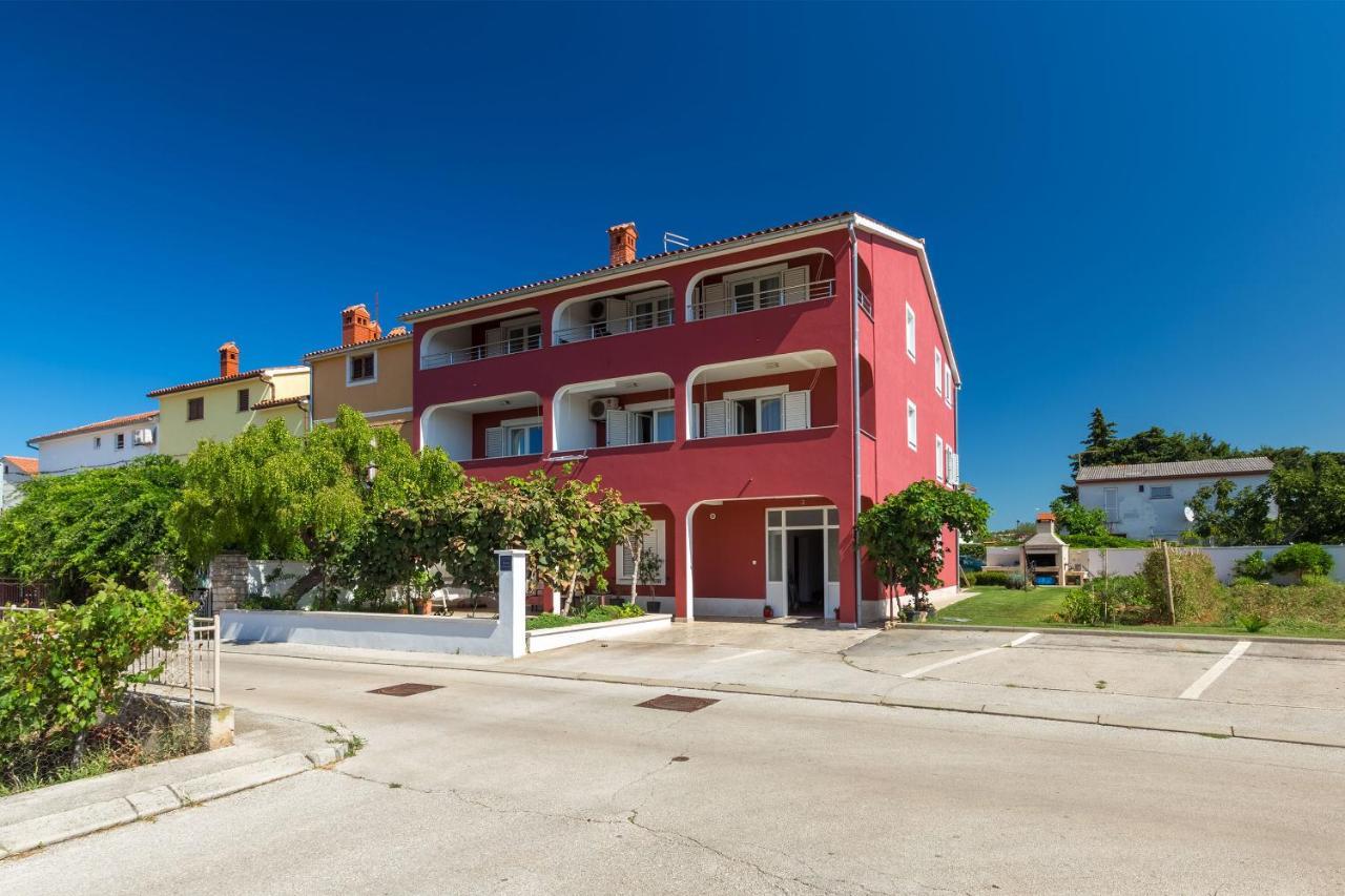 Apartments Boris Фажана Экстерьер фото